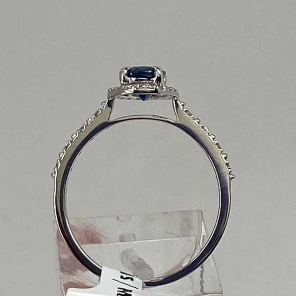 10K White Gold Oval Shape Blue Sapphire and Diamond Halo Ring NEW - Picture 12 of 15